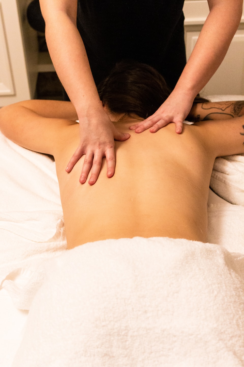 Nacken-, Schulter- & Rückenmassage