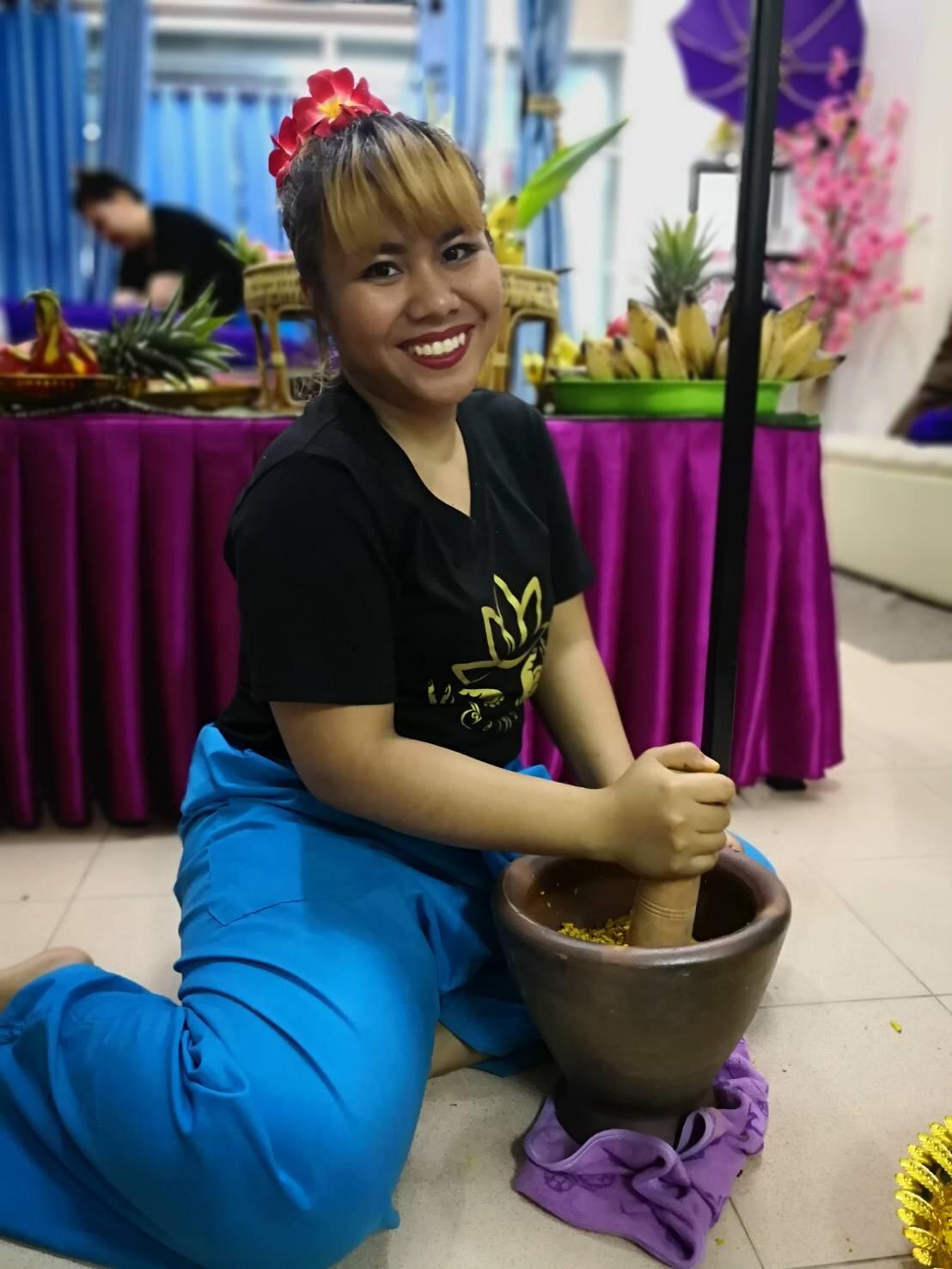 Yuyee – Thai Massage Therapeutin Aiyara